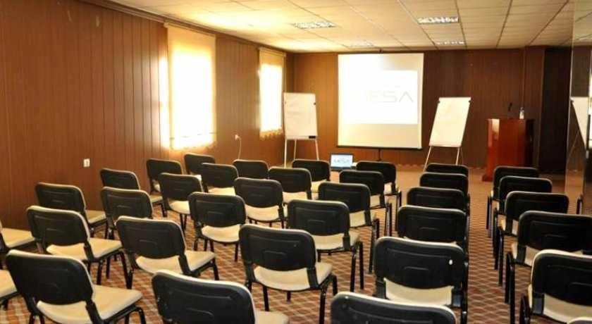 Mesa Hotel Batman Bagian luar foto