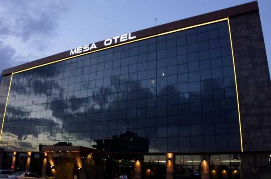 Mesa Hotel Batman Bagian luar foto