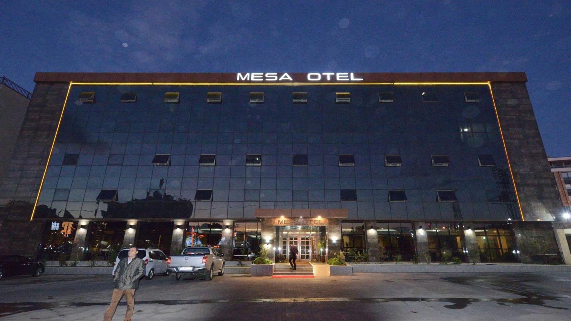 Mesa Hotel Batman Bagian luar foto