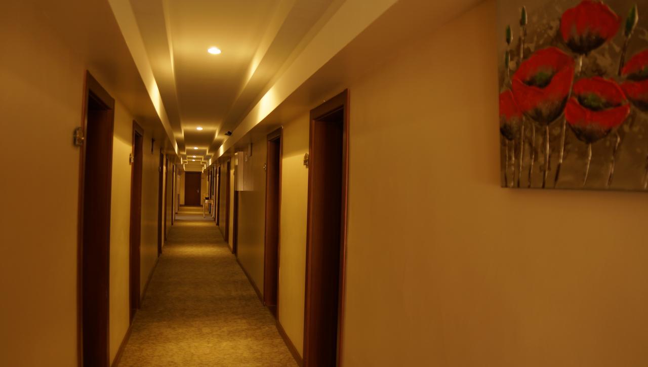 Mesa Hotel Batman Bagian luar foto